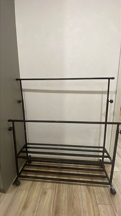 Напольная вешалка