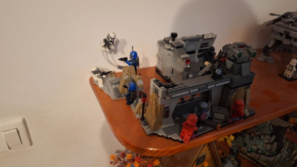 Vand seturi star wars originale, pret negociabil
