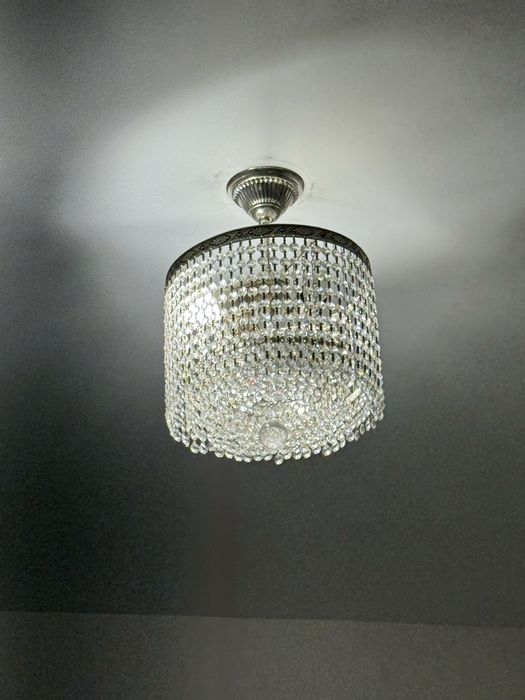 Хрустальная люстра