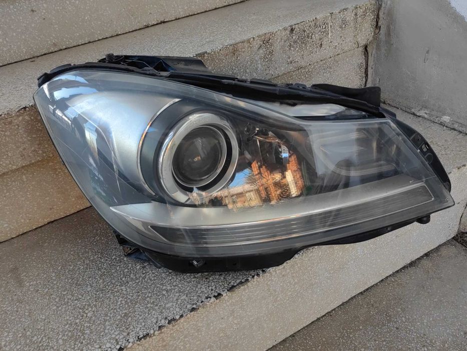 Фарове Mercedes W204 C-Classa Face Bi-Xenon / Фарове Мерцедес W204