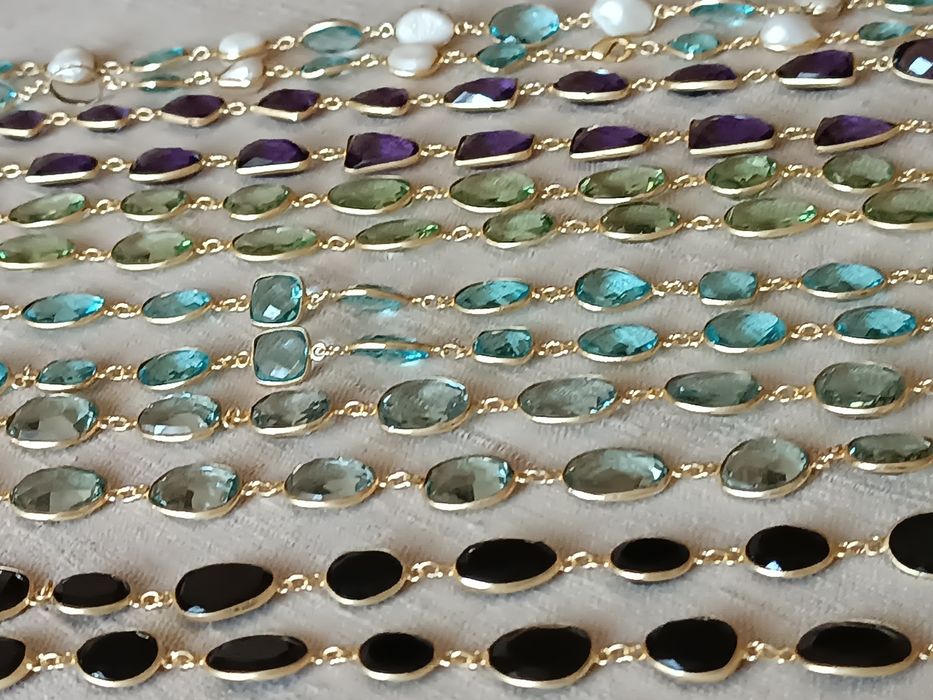 Продам длинные бусы из натуральных камней