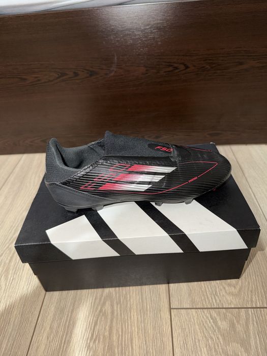 Футболни бутонки - Adidas F50 - номер 40 и 2/3