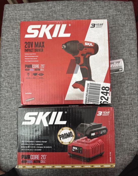 Masina de insurubat cu impact Skil cu acumulator&incarcator 20 V, 2 Ah