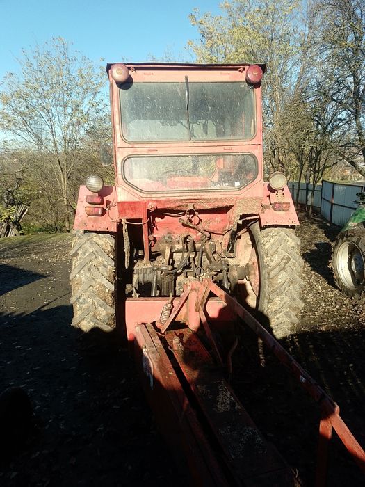 Vînd tractor utb 650