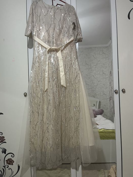 Вечернее платье 15000тг новый