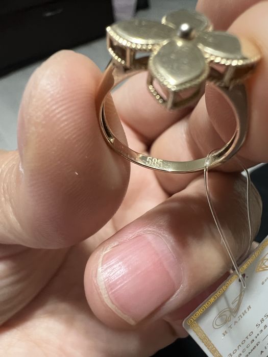 Золотое кольцо Без камней - 2,28 грамм