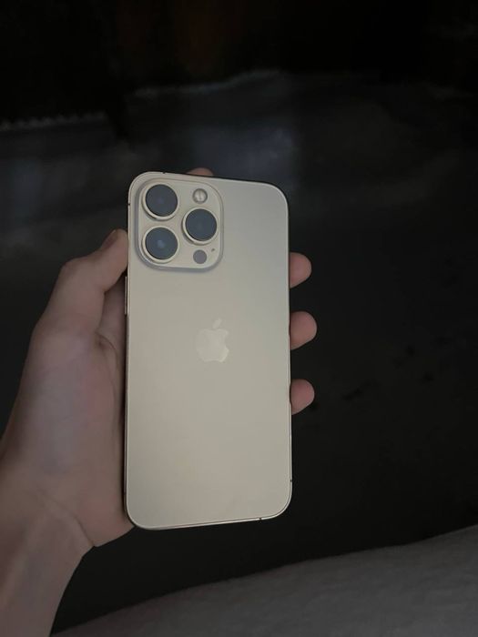iPhone 13 pro Gold