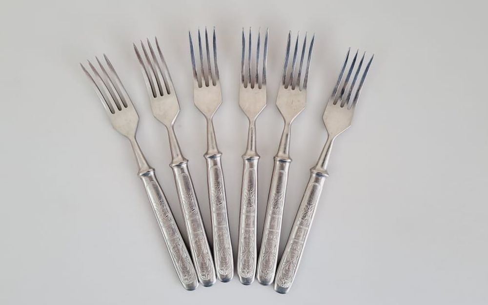 Столовые приборы