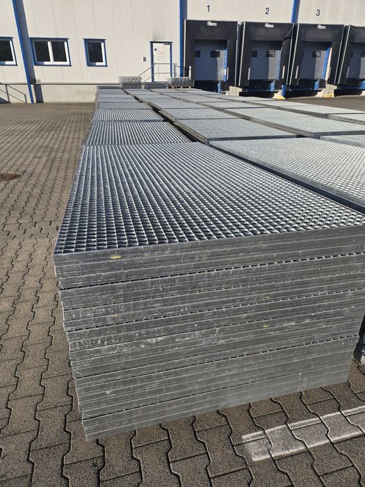 Grătare zincate grilaje rigole pardoseli industriale si trepte