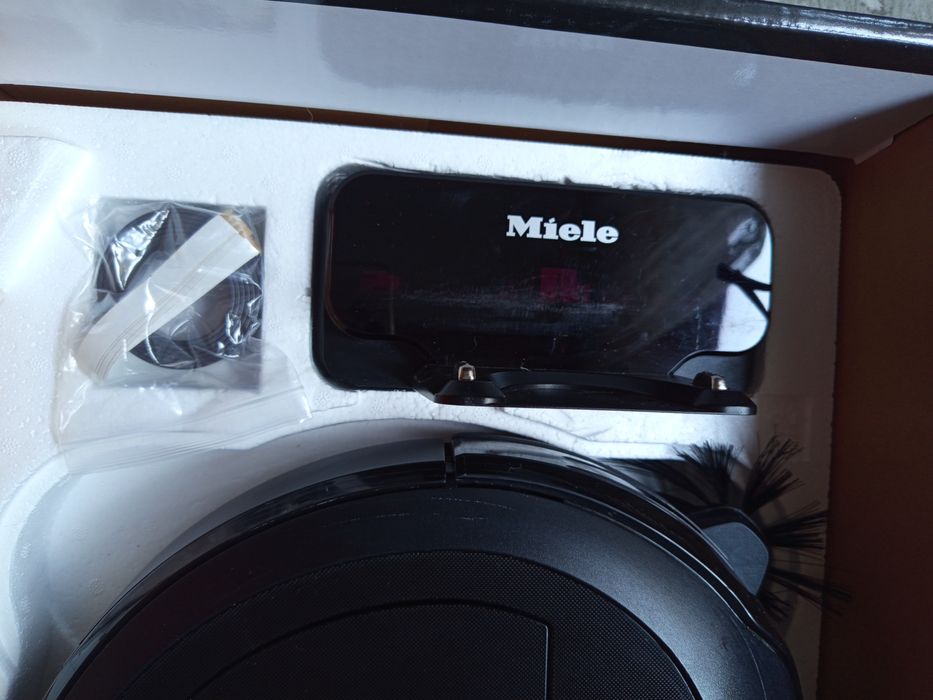 Робот Miele scout rx3