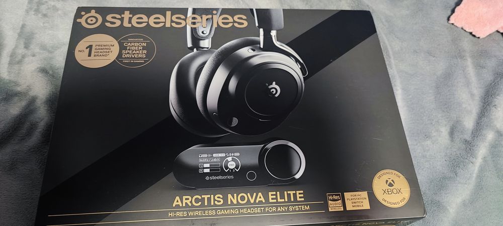 SteelSeries Arctis Nova Elite