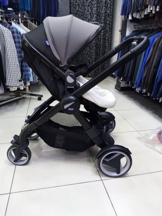 Новая коляска chicco