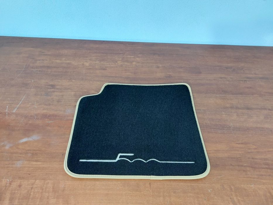 Covorase auto din mocheta dedicate FIAT 500