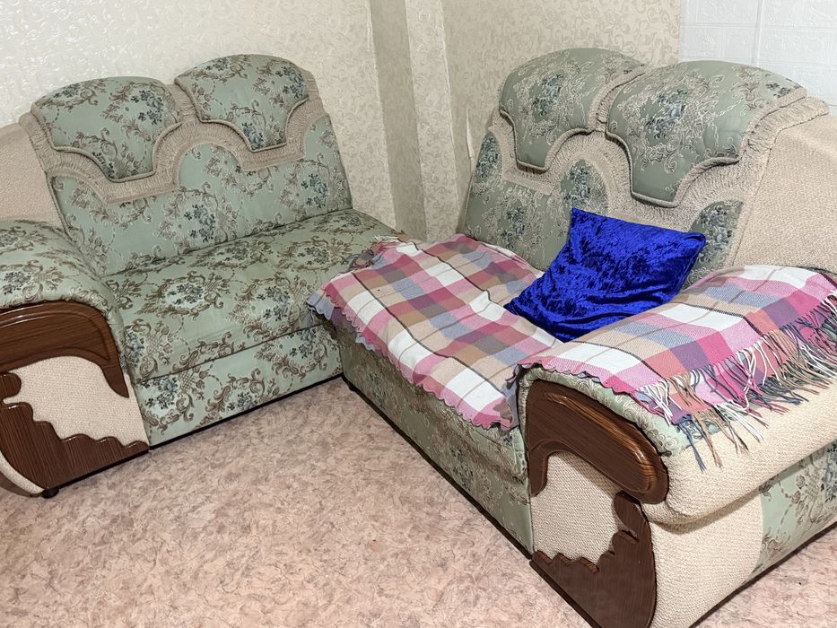 Отдам даром диван, шкаф платяной, стенку