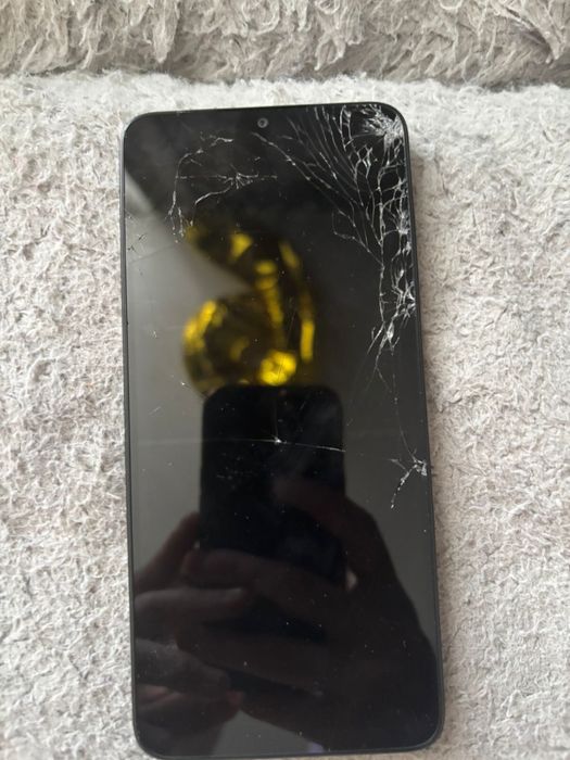 Продам телефон poco c65