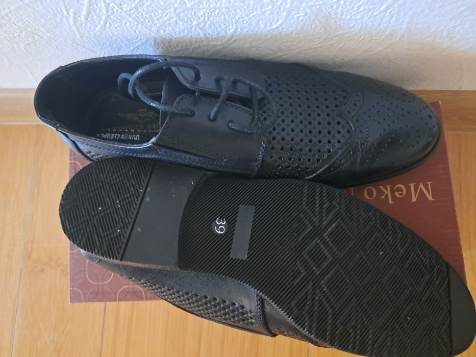 Продам туфли 39 размер