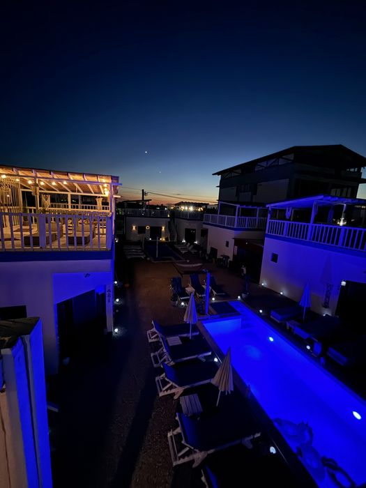 Beach Please-Beach Bungalows Costinesti-Cazare in Costinesti , piscina . 2-4 persoane