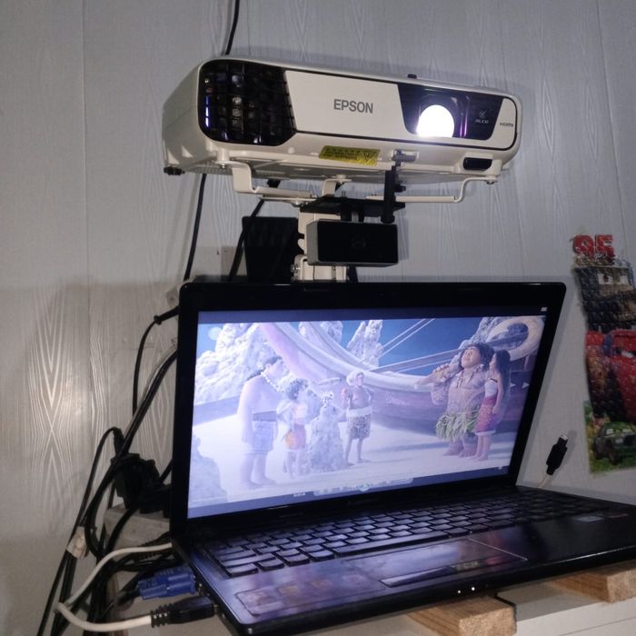 Сухой бассейн с проектором