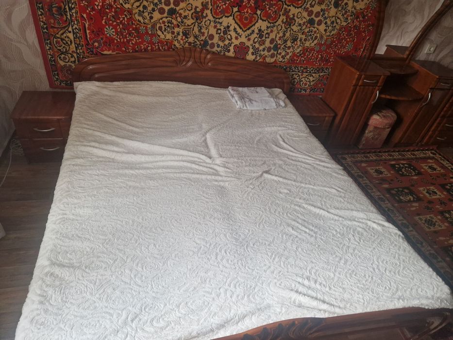 Спальный гарнитур ковры палас