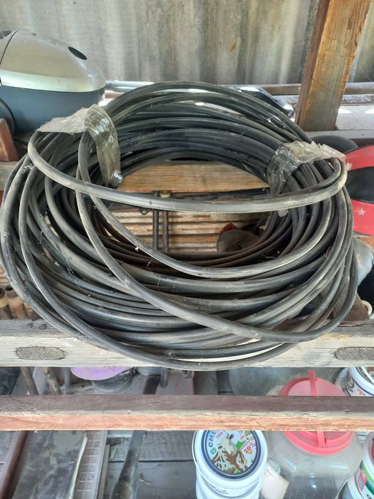 Продаю кабель 2жильный алюмень