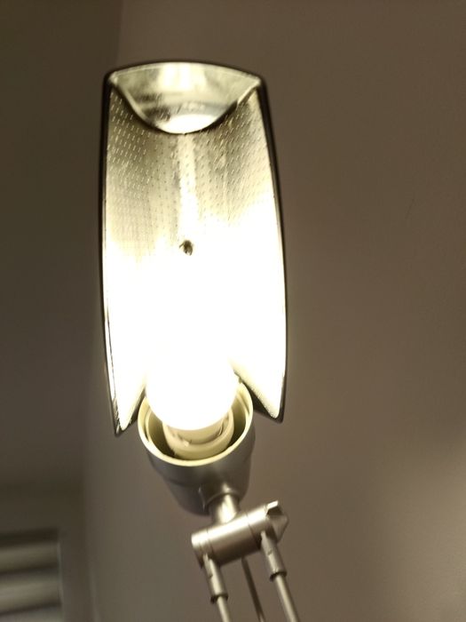 Лампа настольная