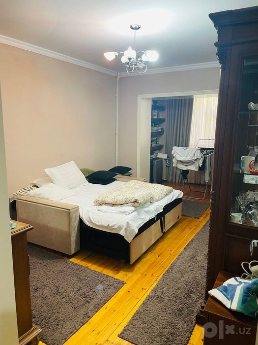 Срочно! Квартира на Чиланзар Е квартал 3/4/5 общ пл 110м  Лифт есть