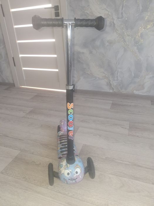 Продам детский самокат
