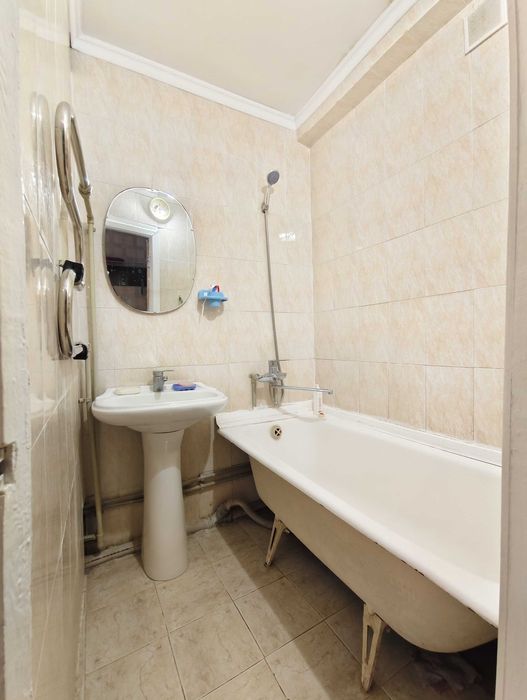 Продам 3-х комн. кв. 8 мкр.