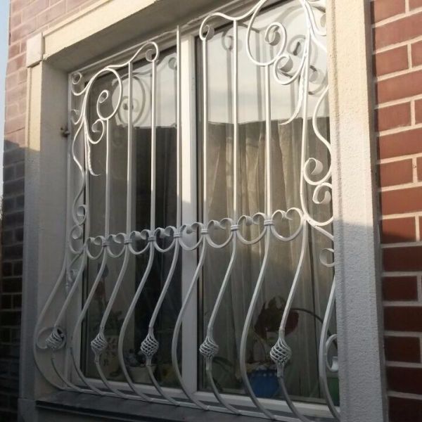 Решетки на окна кованые