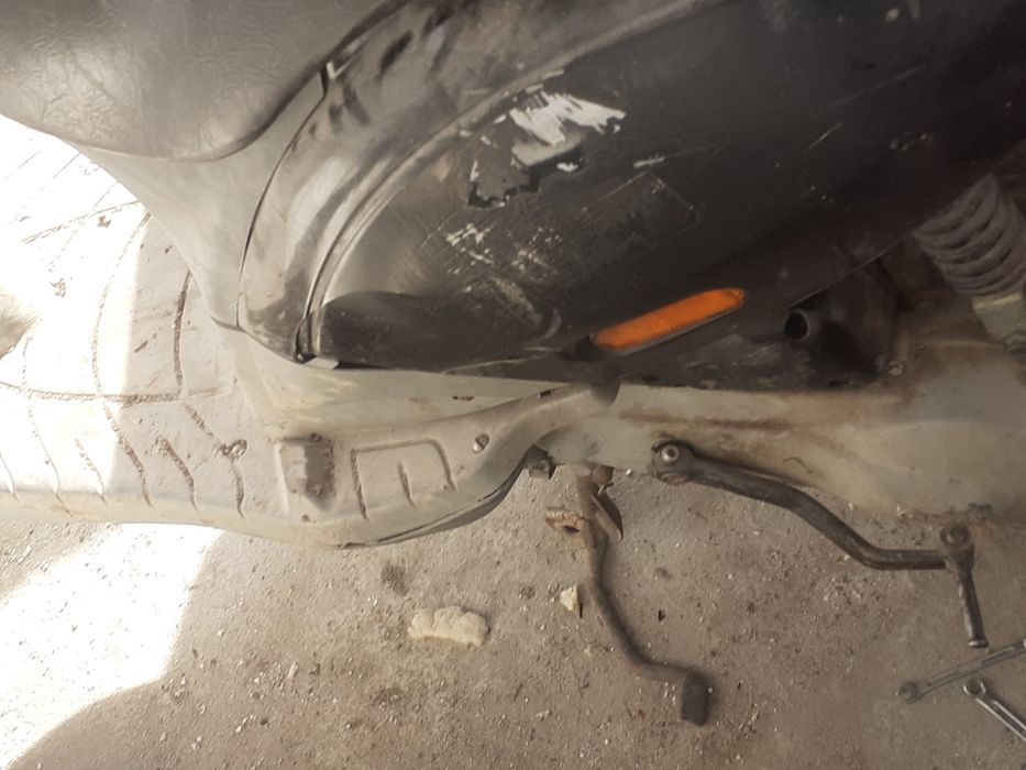 Vand scuter de marca piaggio