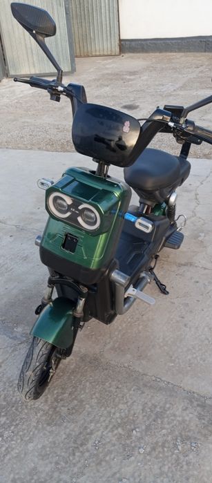 Продам скутер Танк 108