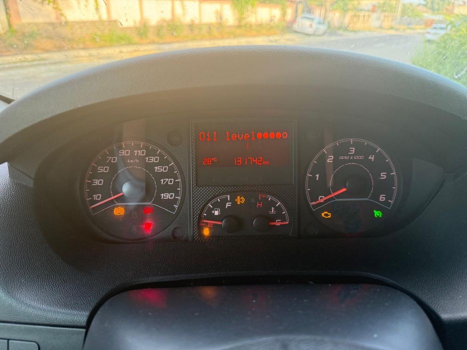 Vand sau schimb cu autoturism!