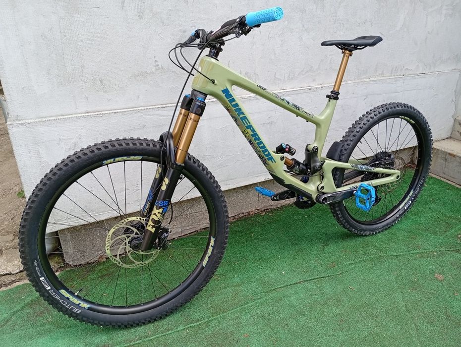 Enduro -CARBON -Nukeproof -full FOX Kashima