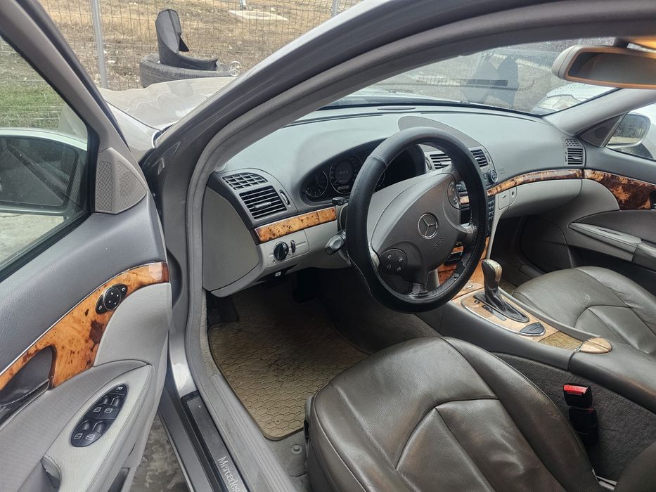 Mercedes E Class • 2.2 Diesel • 2006 • Automat • Avantgarde • Variante