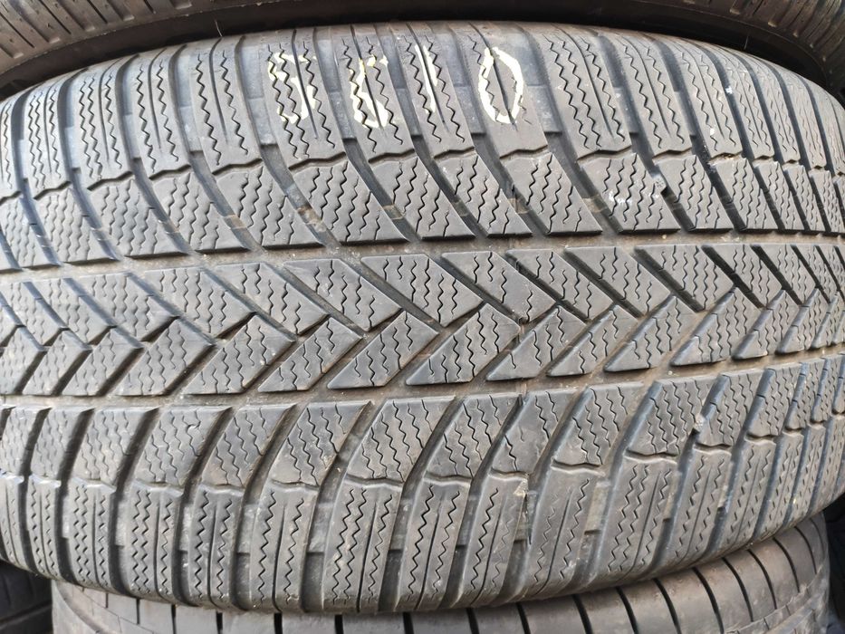 2бр Зимни гуми 255 50 19 - Brigdestone - DOT 2023