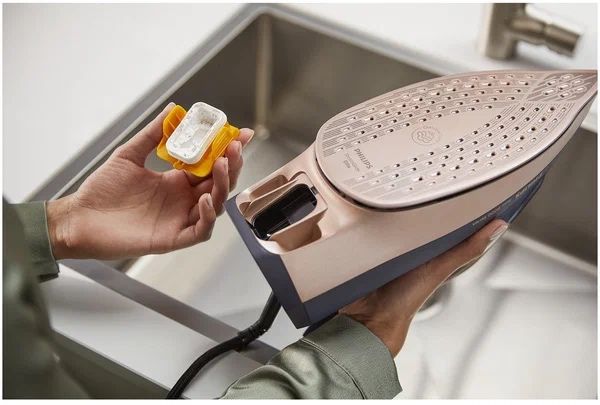 Утюг Philips DST8041 Azur