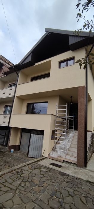 Schela de aluminiu Închiriez schela de aluminiu