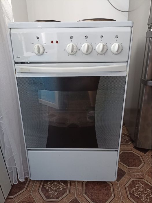 Продам электрическую плиту