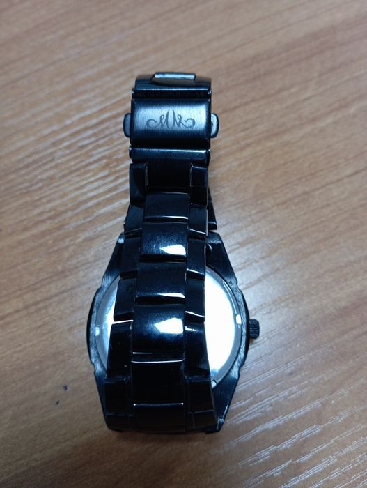 Часы наручные , кварцевые