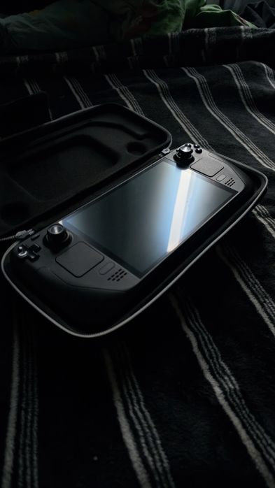 Steam desk OLED 1T