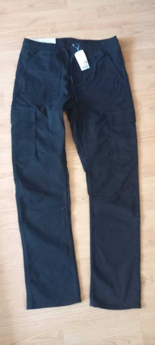 Pantaloni barbati cargo ,marime M ,cu eticheta