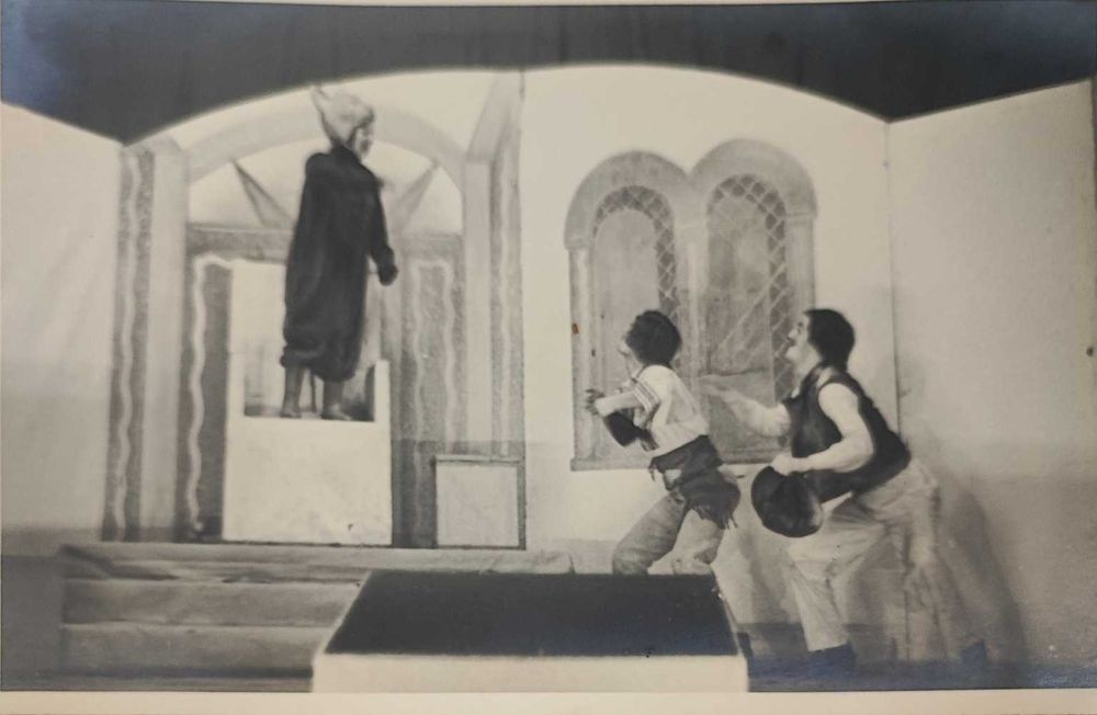 Album teatru „Motanul încălțat” 1939 – raritate interbelică