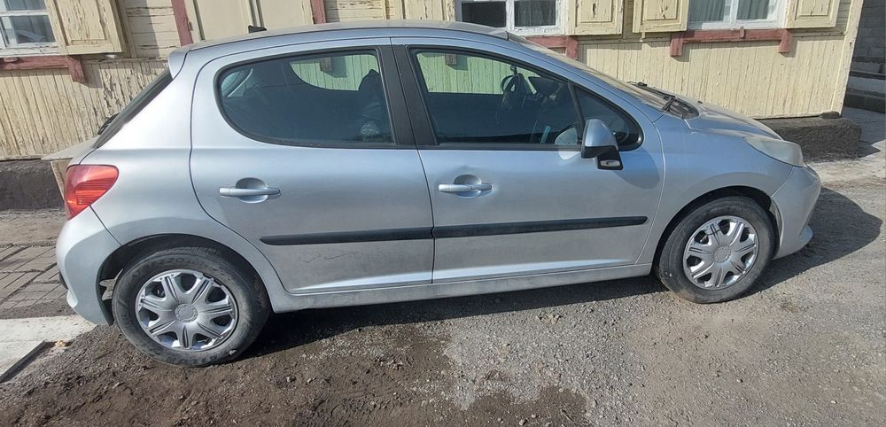 Продам или обмен пежо 207