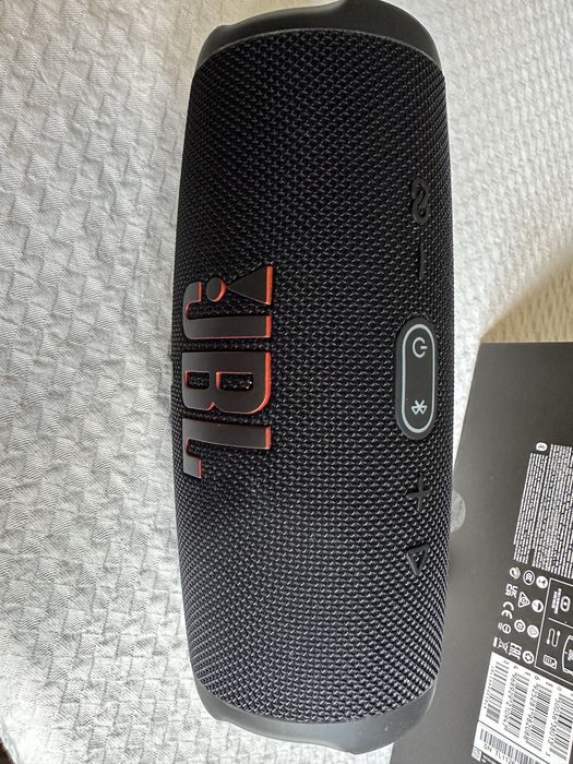 JBL charge 5 черна
