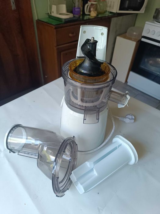 Продавам Сокоизстисквачка Concept LO7066 –  за здравословен живот