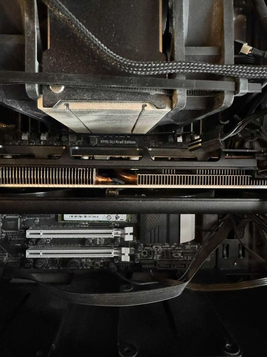 PC gaming 20 Nuclee E5-2698V4 48GB Ram SSD 500 3 TB HDD RX 5700XT 8GB