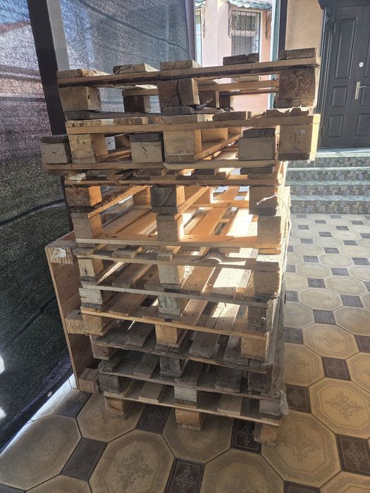 Палеты продаются