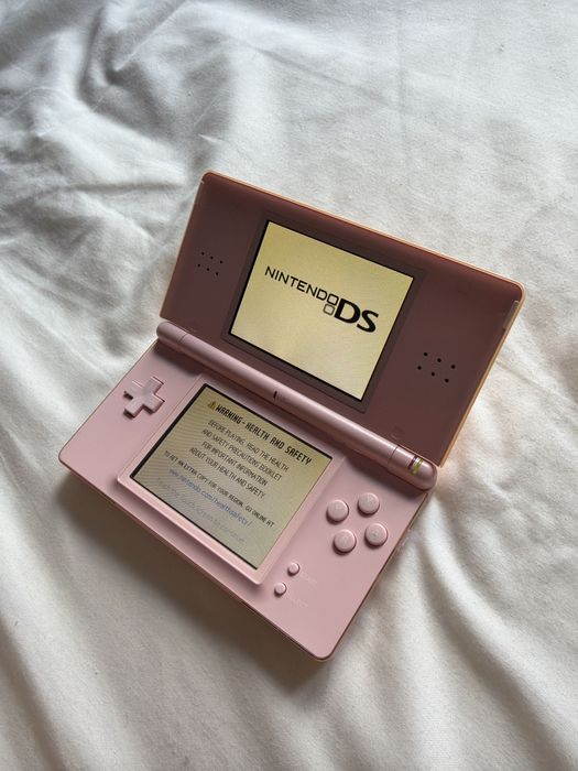 Nintendo DS Lite