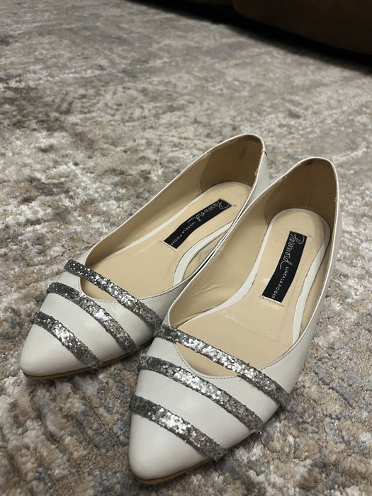 Balerini albi mireasa