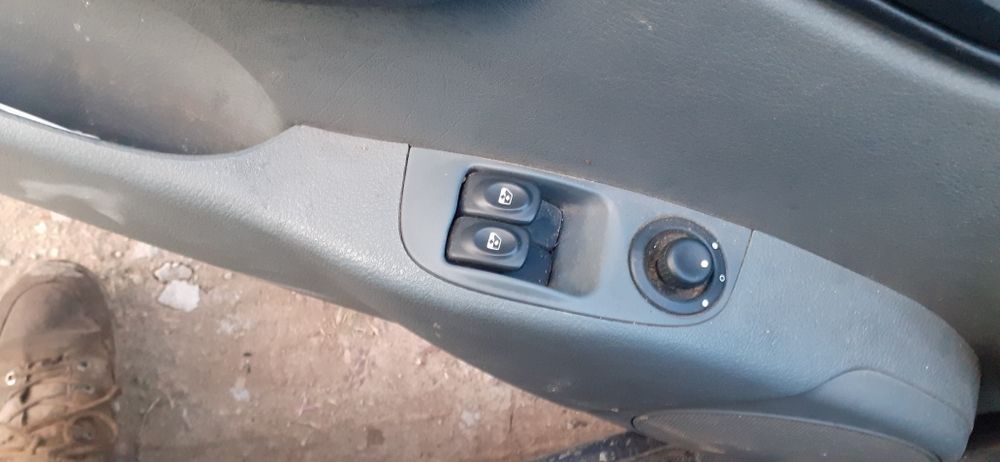 рено меган 1.6 reno megan 1.6 бенэин  на части